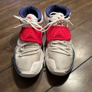 Kyrie Irving men’s basketball shoes, size 8.5